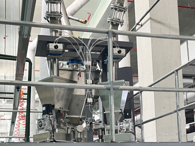 三計量色母粒喂料機